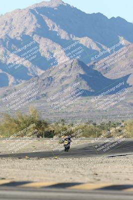 media/Dec-07-2025-CVMA (Sun) [[3e7d2de5dc]]/Race 18-Formula Twins-Formula 40 UL/